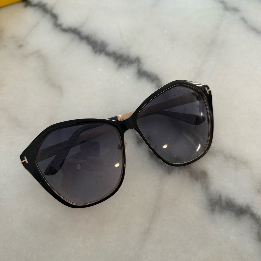 TOM FORD Black Lena Gradient Sunglasses women’s TF391 05B 58 13 Great